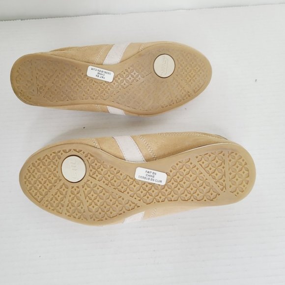 Steve Madden Casual Walking Shoes - Picture 4 of 6